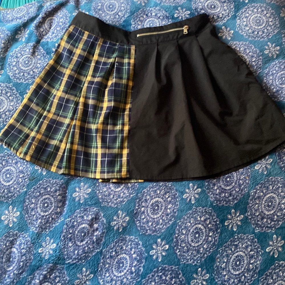 Women’s Split Black And Plaid Skirt — SHEIN